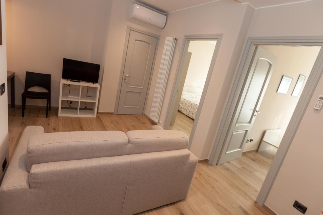 Rossini15 - Garage Privato Apartment อัลบา ภายนอก รูปภาพ